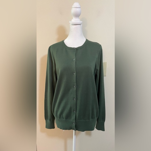 Lands' End Sweaters - Lands’End Women’s Sweater Cardigan Button Down Size Medium. NWOT